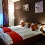 Art 3* Dinslaken