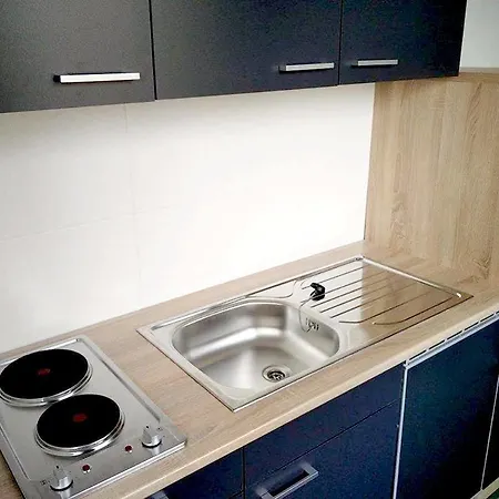 Art فندق دينسلاكن